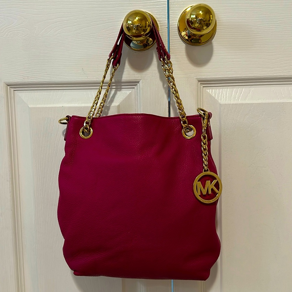 Michael Kors Women's Jet Set Genuine Lether Lain
Shoulder Bag Red/ Rose Pink - Picture 3 of 17